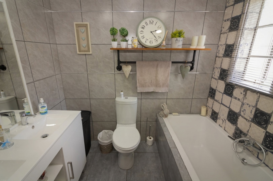 2 Bedroom Property for Sale in Kroonstad Central Free State